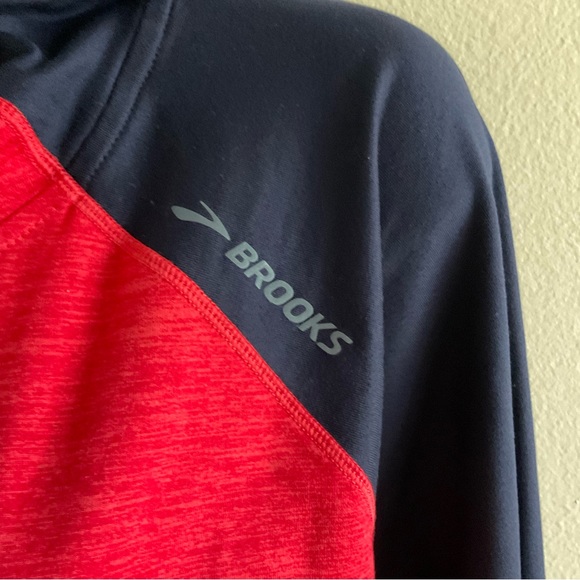 Brooks long sleeve hoodie Run Happy shirt Size Large (K1) - Picture 2 of 9